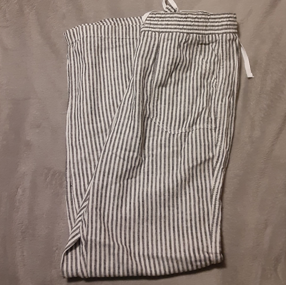 Strip pants